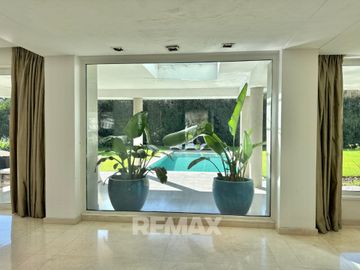 Venta Casa Ayres de Pilar 5 dorm- 1500m2 parque