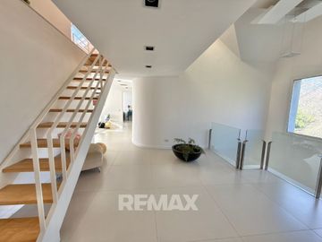 Venta Casa Ayres de Pilar 5 dorm- 1500m2 parque