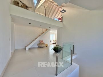 Venta Casa Ayres de Pilar 5 dorm- 1500m2 parque