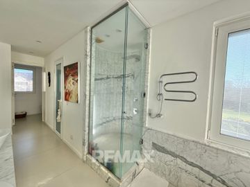 Venta Casa Ayres de Pilar 5 dorm- 1500m2 parque