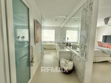 Venta Casa Ayres de Pilar 5 dorm- 1500m2 parque