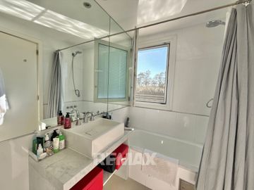 Venta Casa Ayres de Pilar 5 dorm- 1500m2 parque