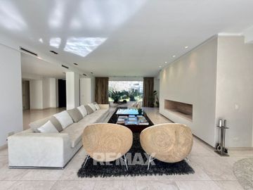 Venta Casa Ayres de Pilar 5 dorm- 1500m2 parque