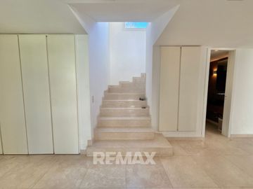 Venta Casa Ayres de Pilar 5 dorm- 1500m2 parque