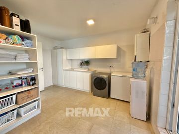 Venta Casa Ayres de Pilar 5 dorm- 1500m2 parque