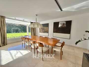 Venta Casa Ayres de Pilar 5 dorm- 1500m2 parque