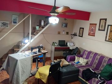 CASA DE PASILLO EN VENTA 3 DORMITORIOS PICHINCHA
