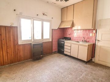 MUY LINDO PH A RECICLAR DE 3 AMBIENTES EN BECCAR