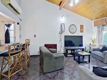VENTA CASA GONZALEZ CATAN 4 AMB  ESQUINA FINACIACI