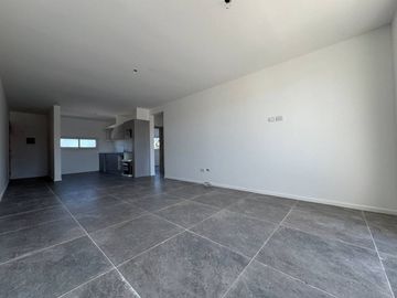 Dpto 3 amb en venta en Pilar c/balcón terraza