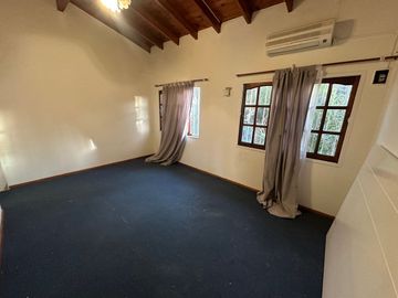 CASA 5 AMBIENTES PILETA PARRILLA APTO CREDITO