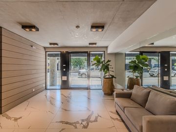 2 AMBIENTES DE 114M2 C/ TERRAZA Y PARRILLA PROPIA