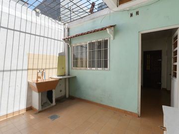 PH 2 AMBIENTES EN VENTA FLORIDA CON PATIO