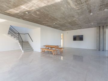 ALQUILER DEPTO 2 AMBIENTES CON BALCON CHIC VILLAGE