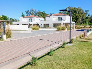 ALQUILER DEPTO 2 AMBIENTES CON BALCON CHIC VILLAGE