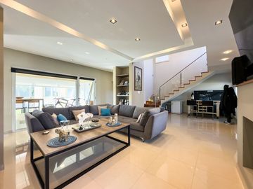 CASA 5 AMBIENTES EN VENTA LA PROVIDENCIA CANNING
