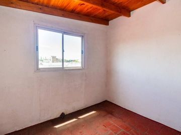 Venta PH 5 ambientes multifamiliar balcón frente