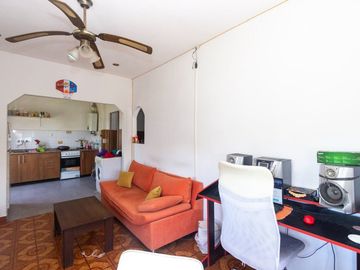 Venta PH 5 ambientes multifamiliar balcón frente