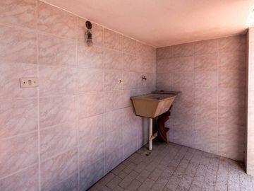 Venta PH 5 ambientes multifamiliar balcón frente