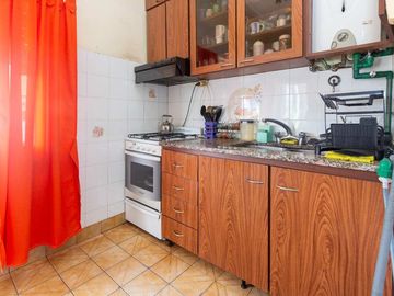 Venta PH 5 ambientes multifamiliar balcón frente