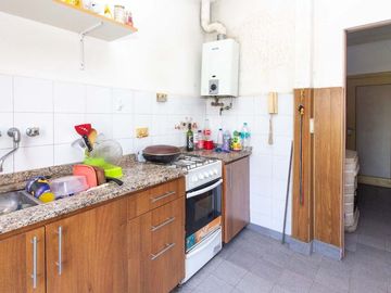 Venta PH 5 ambientes multifamiliar balcón frente