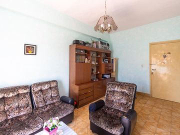 Venta PH 5 ambientes multifamiliar balcón frente