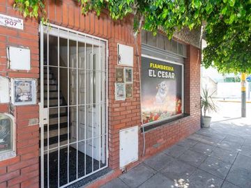 Venta PH 5 ambientes multifamiliar balcón frente