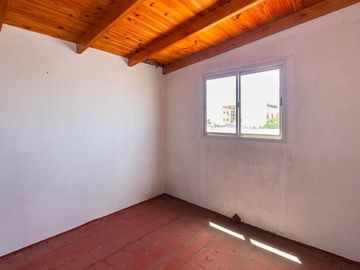Venta PH 5 ambientes multifamiliar balcón frente