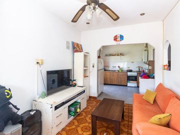 Venta PH 5 ambientes multifamiliar balcón frente