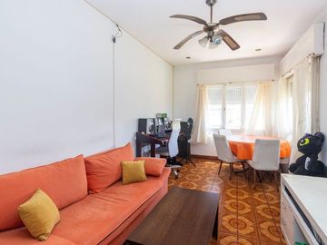 Venta PH 5 ambientes multifamiliar balcón frente