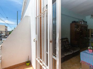Venta PH 5 ambientes multifamiliar balcón frente