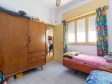 Venta PH 5 ambientes multifamiliar balcón frente