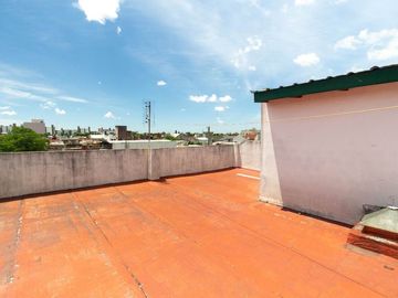 Venta PH 5 ambientes multifamiliar balcón frente