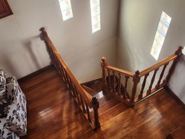 CASA 5 AMBIENTES LANUS OESTE con JARDIN y GALERIA