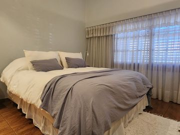 CASA 5 AMBIENTES LANUS OESTE con JARDIN y GALERIA