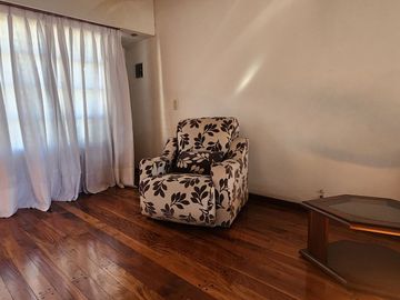 CASA 5 AMBIENTES LANUS OESTE con JARDIN y GALERIA