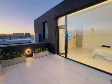 CASA EN VENTA 5 AMBIENTES PRADOS DEL OESTE