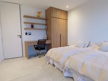 CASA EN VENTA 5 AMBIENTES PRADOS DEL OESTE