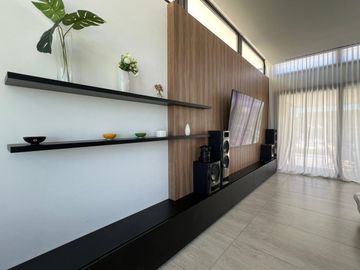 CASA EN VENTA 5 AMBIENTES PRADOS DEL OESTE