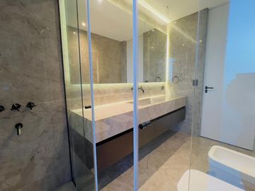 CASA EN VENTA 5 AMBIENTES PRADOS DEL OESTE