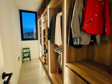 CASA EN VENTA 5 AMBIENTES PRADOS DEL OESTE