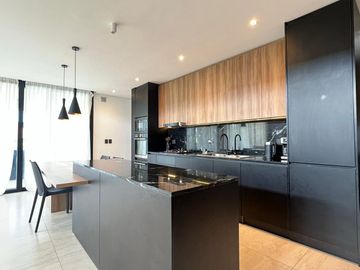 CASA EN VENTA 5 AMBIENTES PRADOS DEL OESTE