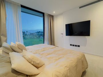 CASA EN VENTA 5 AMBIENTES PRADOS DEL OESTE