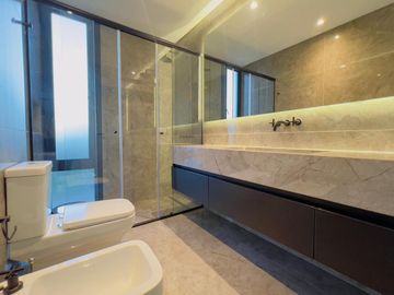 CASA EN VENTA 5 AMBIENTES PRADOS DEL OESTE