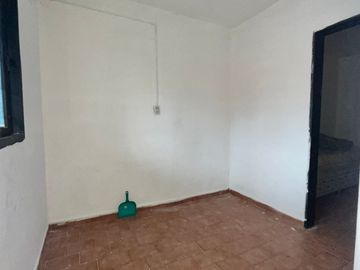 CASA 3 DORMITORIO / COCHERA, PATIOS Y PARRILLERO
