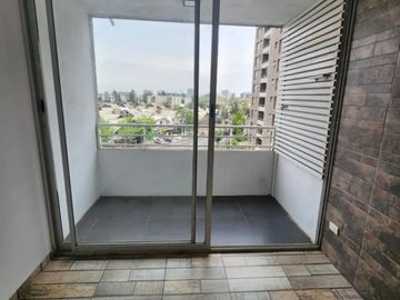 VENTA  CON ESTACIONAMIENTO Y BODEGA 3 DORMITORIOS 2 BAÑOS