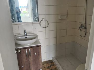 VENTA  CON ESTACIONAMIENTO Y BODEGA 3 DORMITORIOS 2 BAÑOS