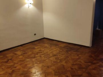 CASA PARA REMODELAR  3HAB 2BA INDEPENDENCIA