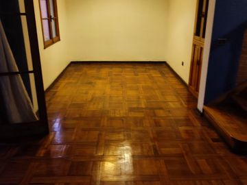 CASA PARA REMODELAR  3HAB 2BA INDEPENDENCIA
