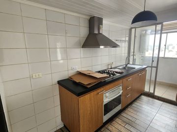 DEPARTAMENTO DE 3 DORMITORIOS Y 2 BAÑOS EN CONDOMINIO